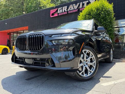 Used 2023 BMW X7 xDrive40i w/ Premium Package AWD/4WD image 2