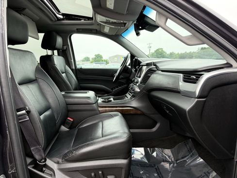 Used 2016 Chevrolet Suburban LT AWD/4WD image 29