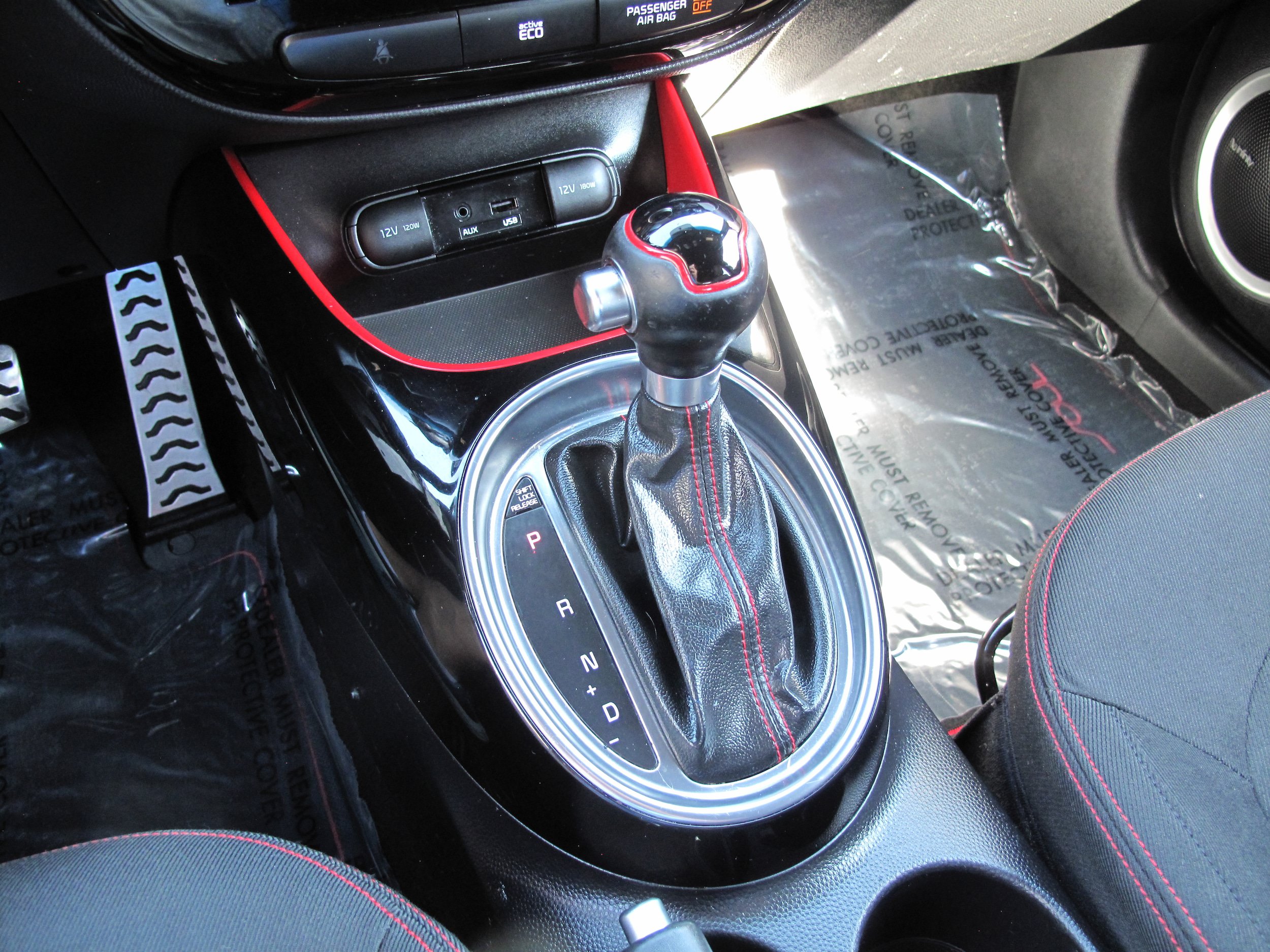 Used 2014 Kia Soul + FWD image 15