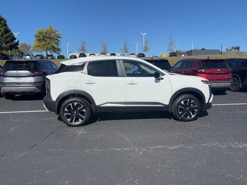 Used 2026 Nissan Kicks SV w/ Cold Weather Package AWD/4WD image 2