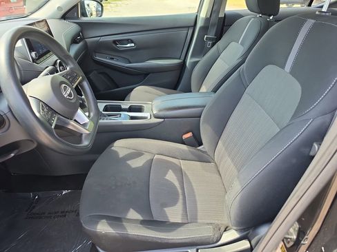 Used 2024 Nissan Sentra SV FWD image 15