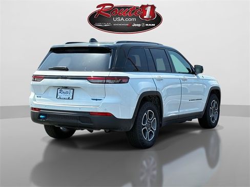 Used 2023 Jeep Grand Cherokee Trailhawk image 5