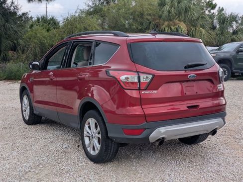 Used 2018 Ford Escape SE w/ SE Sync 3 Package FWD image 7