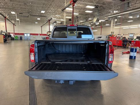 Used 2020 Nissan Frontier SV RWD image 34