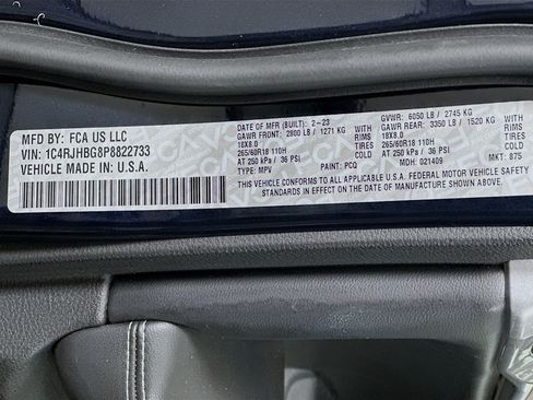 Used 2023 Jeep Grand Cherokee Limited AWD/4WD image 12
