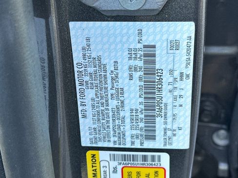 Used 2017 Ford Fusion Energi Titanium FWD image 28