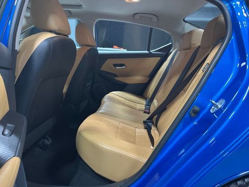 Used 2022 Nissan Sentra SV w/ SV Premium Package FWD image 33
