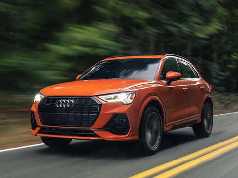 Used 2025 Audi Q3 2.0T Premium Plus w/ Premium Plus Package AWD/4WD image 1