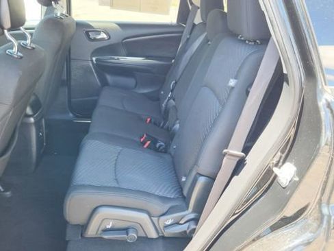 Used 2020 Dodge Journey SE w/ Blacktop Package FWD image 25
