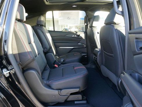 New 2026 Chevrolet Traverse RS image 12