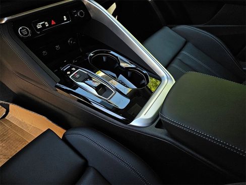 New 2025 Audi Q5 Premium Plus image 14