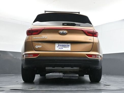 Used 2017 Kia Sportage EX image 32