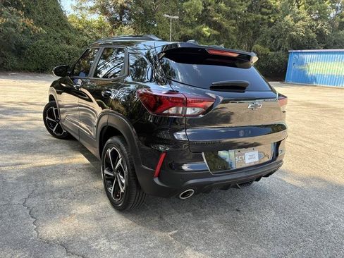 Used 2021 Chevrolet TrailBlazer RS w/ Technology Package FWD image 9