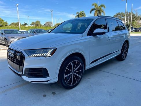 Used 2023 Audi Q7 3.0T Premium Plus image 3