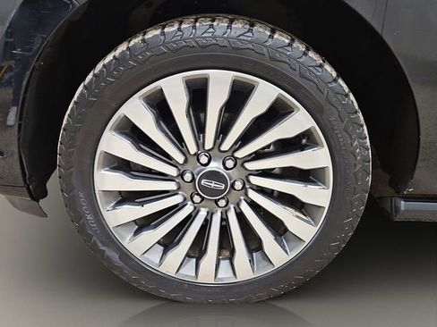 Used 2018 Lincoln Navigator L Reserve w/ Technology Package AWD/4WD image 26
