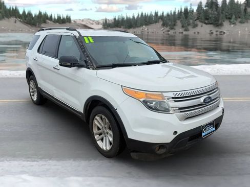 Used 2011 Ford Explorer XLT w/ 201A Rapid Spec Order Code image 2