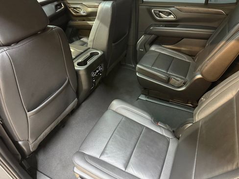 Used 2022 Chevrolet Tahoe LT w/ LT Signature Package image 40