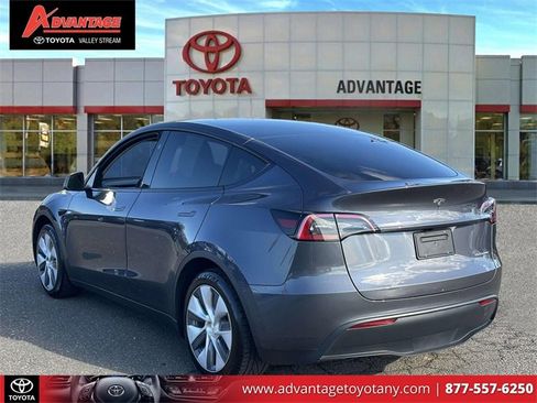 Used 2023 Tesla Model Y Long Range image 8