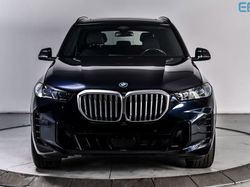 Used 2025 BMW X5 xDrive50e w/ M Sport Package AWD/4WD image 8