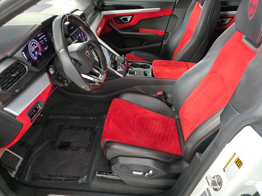 Used 2019 Lamborghini Urus AWD/4WD image 9