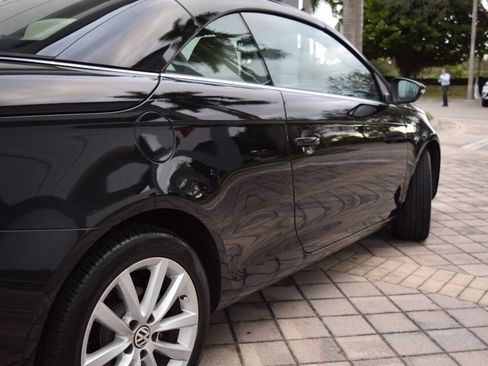 Used 2016 Volkswagen Eos Komfort image 23