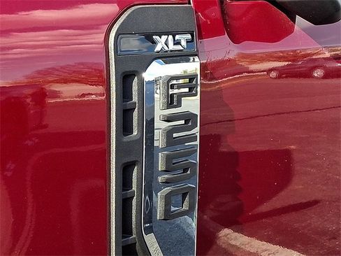 New 2026 Ford F250 XLT w/ XLT Premium Package image 19