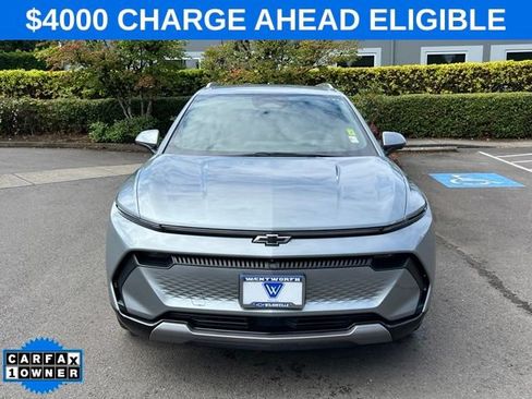 Used 2024 Chevrolet Equinox EV LT AWD/4WD image 2