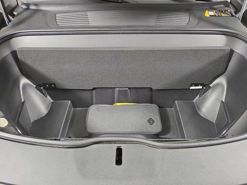 Used 2024 Rivian R1S Adventure AWD/4WD image 14