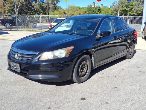 Used 2012 Honda Accord LX image 3