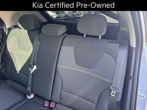 Certified 2025 Kia Niro LX image 10