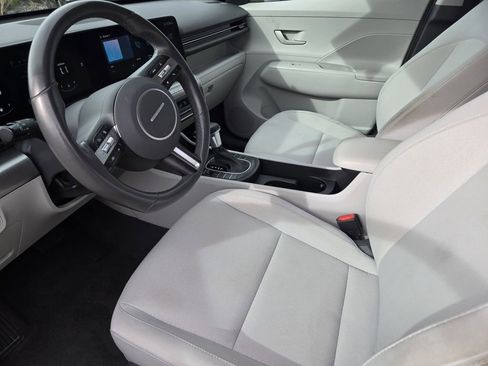 Used 2025 Hyundai Kona SEL image 8