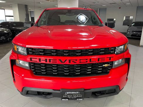 Used 2021 Chevrolet Silverado 1500 Custom image 2