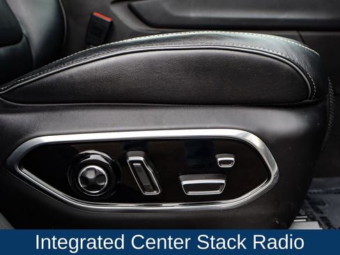 Used 2022 Jeep Grand Cherokee L Overland w/ Advanced Protech Group III image 16