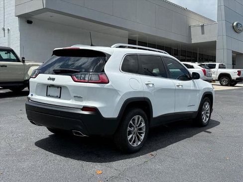 Used 2021 Jeep Cherokee Latitude Lux w/ Comfort/Convenience Group FWD image 4