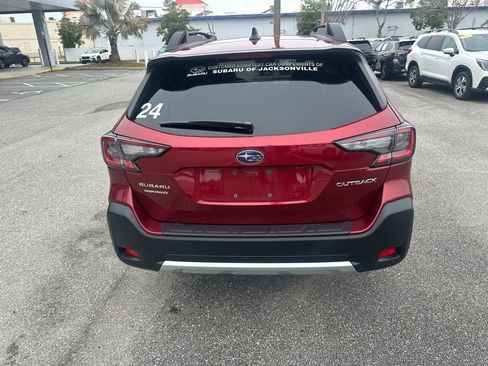 Used 2025 Subaru Outback Limited AWD/4WD image 5