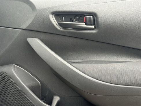 Used 2023 Toyota Corolla LE image 27