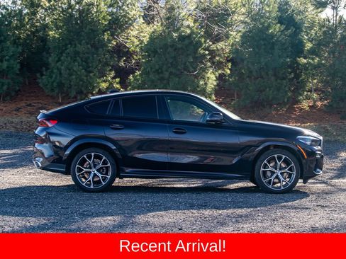 Used 2021 BMW X6 sDrive40i image 10