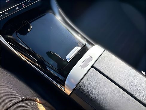 New 2025 Mercedes-Benz C 300 4MATIC Sedan image 21