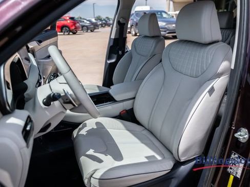 Used 2023 Hyundai Palisade Limited FWD image 10