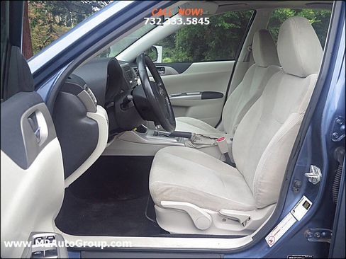 Used 2010 Subaru Impreza 2.5i Premium image 5