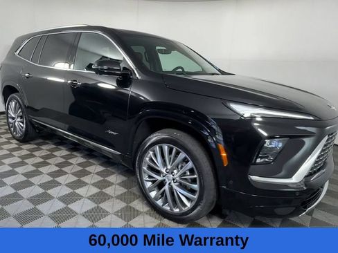 Used 2026 Buick Enclave Avenir w/ Super Cruise Package AWD/4WD image 3