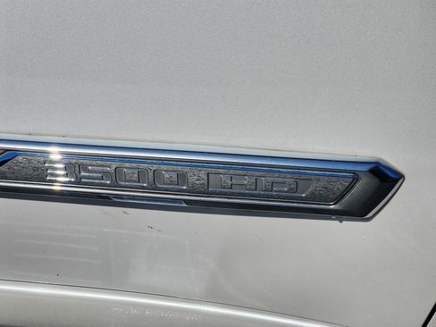 Used 2024 Chevrolet Silverado 3500 High Country w/ High Country Premium Package image 7