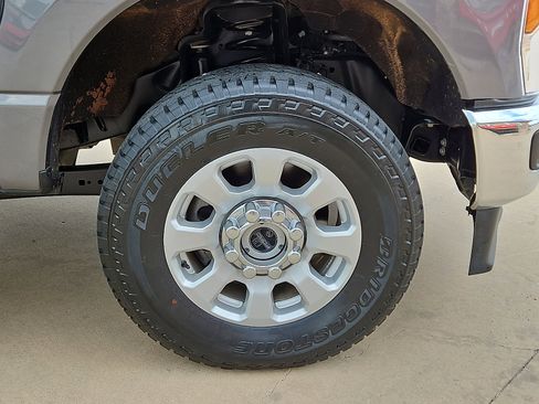Used 2024 Ford F250 XLT w/ FX4 Off-Road Package image 5