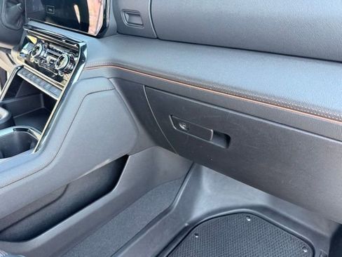 Used 2024 GMC Sierra 2500 AT4 w/ AT4 Premium Plus Package image 37