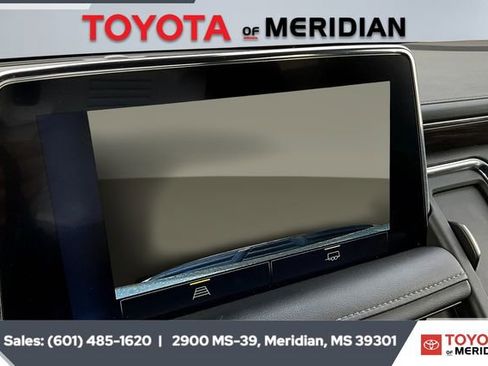 Used 2023 Chevrolet Suburban LT image 14