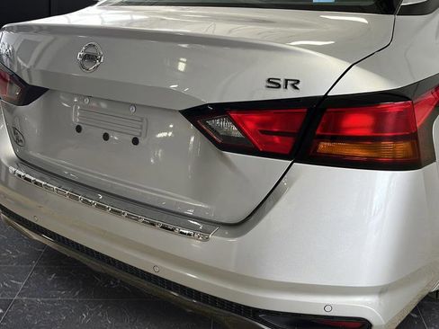 Used 2021 Nissan Altima 2.5 SR w/ SR Premium Package FWD image 35