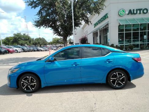 Used 2024 Nissan Sentra SV FWD image 10