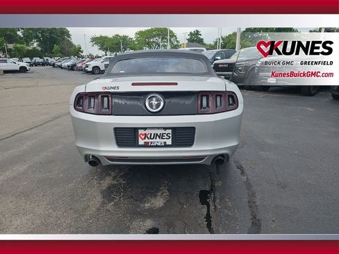 Used 2013 Ford Mustang Convertible RWD image 5