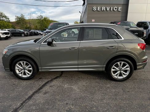 Used 2023 Audi Q3 2.0T Premium image 2