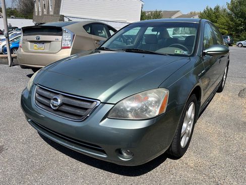 Used 2003 Nissan Altima 3.5 SE image 1